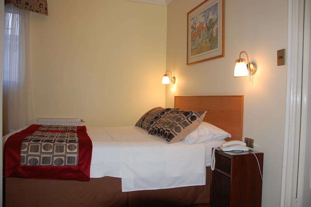 Hotel Plaza Concepcion Room photo